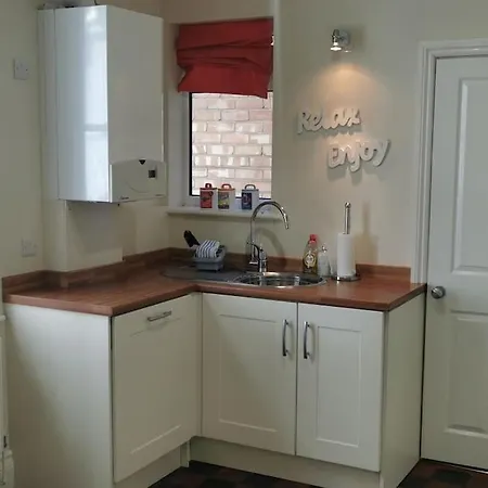 27 Princess Royal House - Ground Floor Διαμέρισμα *