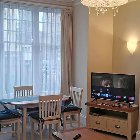 27 Princess Royal House - Ground Floor