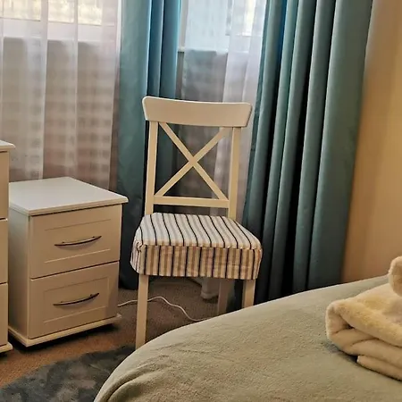 27 Princess Royal House - Ground Floor * סקארבורו