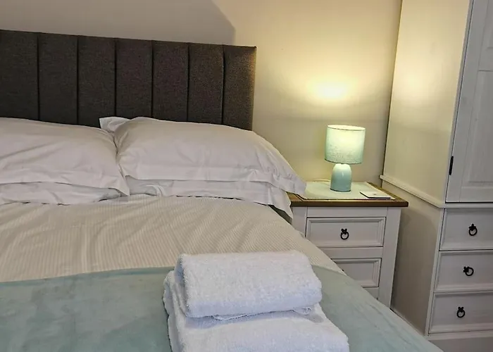 27 Princess Royal House - Ground Floor アパート *